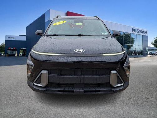 Abyss Black Pearl 2024 Hyundai KONA SEL