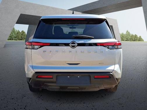 2024 Nissan Pathfinder S 4WD