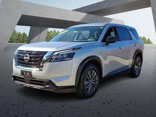 2024 Nissan Pathfinder S 4WD