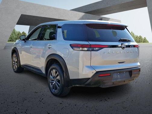 2024 Nissan Pathfinder S 4WD