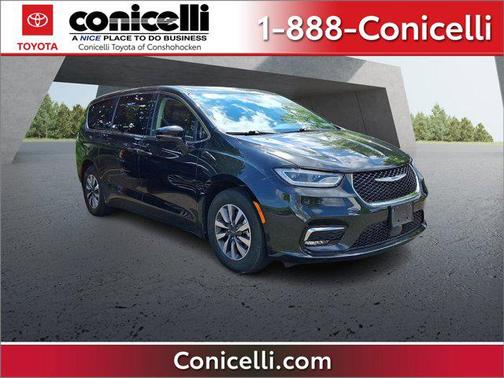 Brilliant Black Crystal Pearlcoat 2024 Chrysler Pacifica Hybrid Select