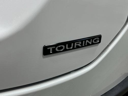 Platinum White Pearl 2026 Honda Pilot Touring 8-Passenger