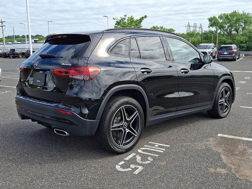 Black 2023 Mercedes-Benz GLA 250 4MATIC