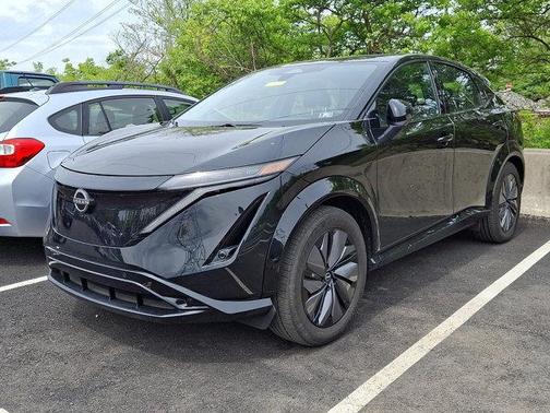 Black Diamond Pearl 2024 Nissan ARIYA ENGAGE+