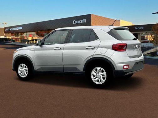2025 Hyundai VENUE SE