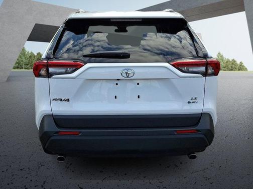 Ice Cap 2025 Toyota RAV4 Hybrid LE