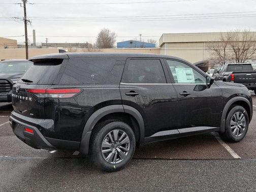 2025 Nissan Pathfinder S 4WD