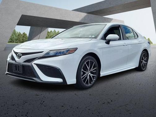 Ice Cap 2024 Toyota Camry SE