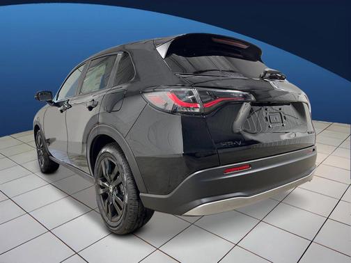 Crystal Black Pearl 2027 Honda HR-V Sport