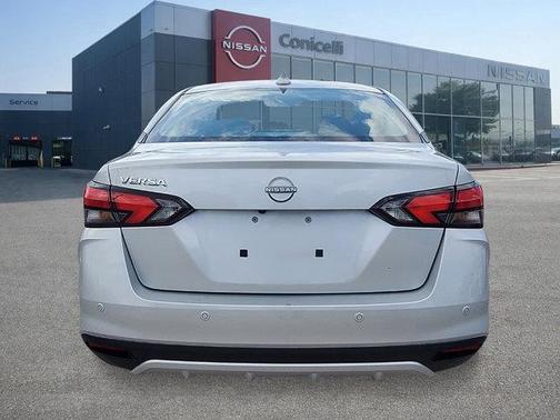Brilliant Silver Metallic 2025 Nissan Versa 1.6 SV