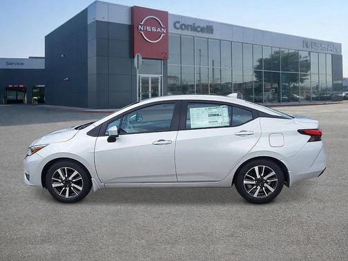 Brilliant Silver Metallic 2025 Nissan Versa 1.6 SV