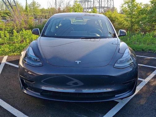 Gray 2022 Tesla Model 3 Long Range
