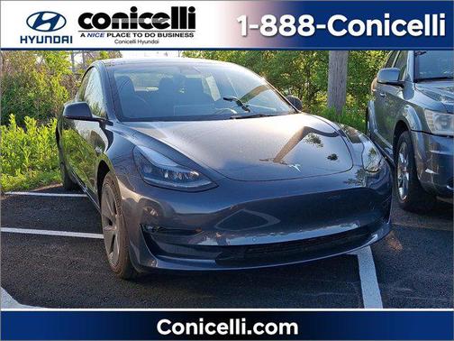 Gray 2022 Tesla Model 3 Long Range