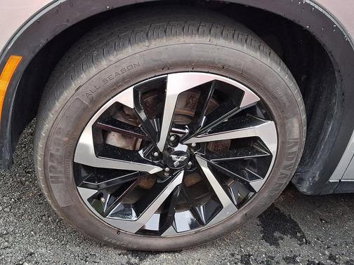 Alloy Silver Metallic 2024 Mitsubishi Outlander SE S-AWC
