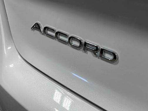 Platinum White Pearl 2026 Honda Accord Hybrid EX-L
