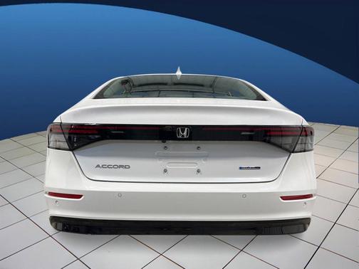 Platinum White Pearl 2026 Honda Accord Hybrid EX-L