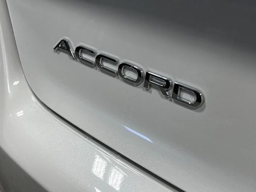 Platinum White Pearl 2026 Honda Accord Hybrid EX-L