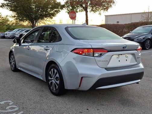 2022 Toyota Corolla Hybrid LE