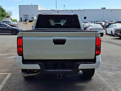 Ice Cap 2026 Toyota Tacoma SR5