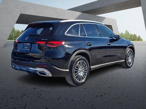 2026 Mercedes-Benz GLC 300 4MATIC