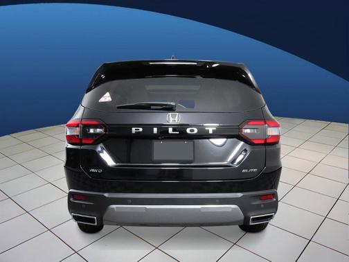 Crystal Black Pearl 2026 Honda Pilot Elite
