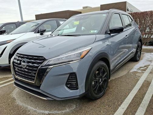 2023 Nissan Kicks SR