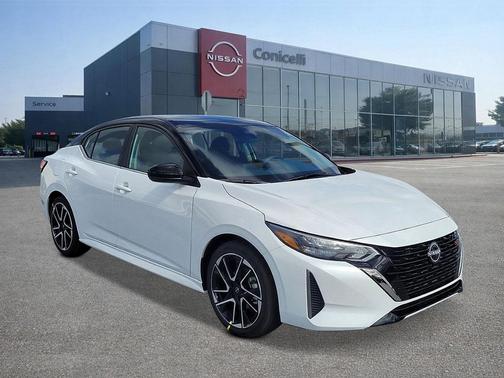 Aspen White Tricoat/Super Black 2025 Nissan Sentra SR