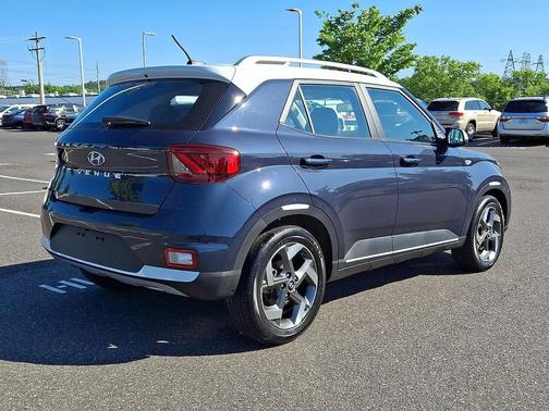 Denim w/White Roof 2023 Hyundai VENUE Limited