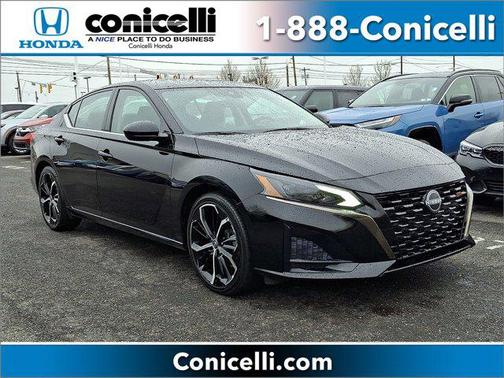 Super Black 2024 Nissan Altima SR FWD