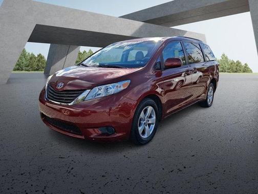 2014 Toyota Sienna LE
