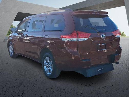 2014 Toyota Sienna LE
