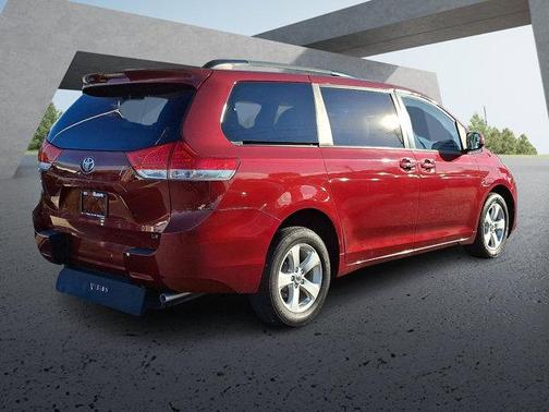2014 Toyota Sienna LE