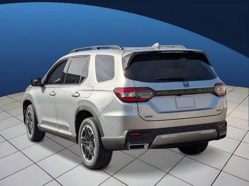 Solar Silver Metallic 2026 Honda Pilot Touring 8-Passenger