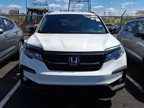 Platinum White Pearl 2022 Honda Pilot AWD Sport