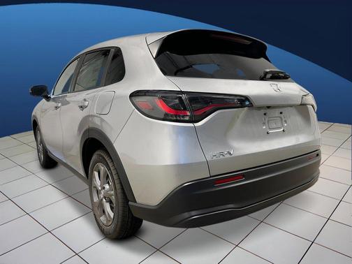 Solar Silver Metallic 2027 Honda HR-V LX