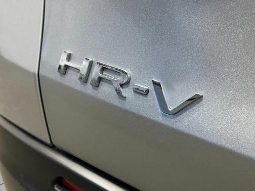 Solar Silver Metallic 2027 Honda HR-V LX