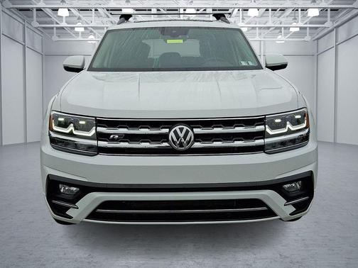 Pure White 2020 Volkswagen Atlas 3.6L SE
