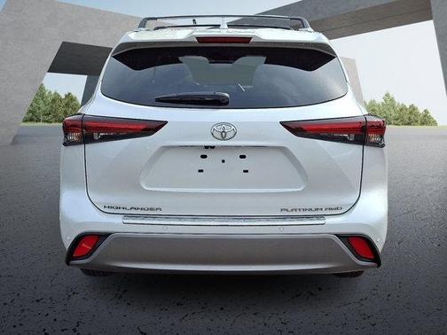 2024 Toyota Highlander Platinum
