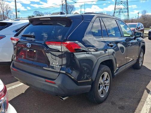 2023 Toyota RAV4 Hybrid XLE