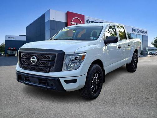 Glacier White 2022 Nissan Titan S