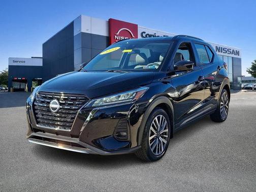 Super Black 2023 Nissan Kicks SR