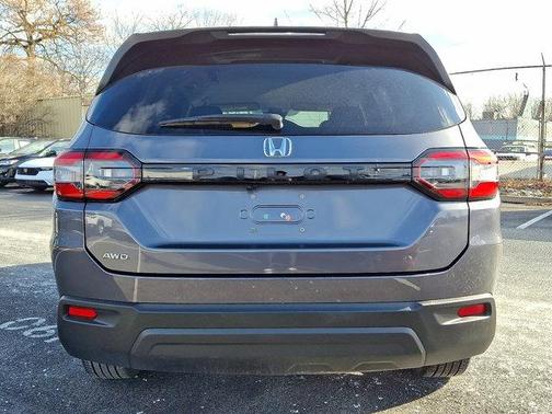 2023 Honda Pilot AWD LX