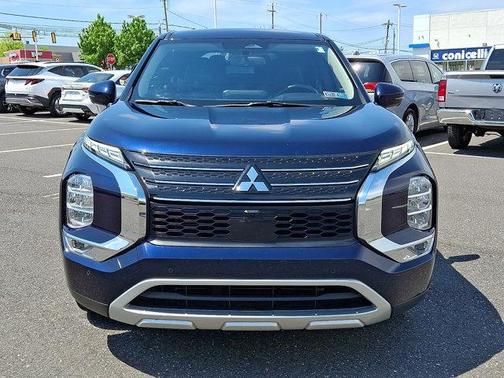 Alloy Silver Metallic 2024 Mitsubishi Outlander SE Black Edition S-AWC