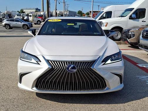 2021 Lexus ES 300h Luxury