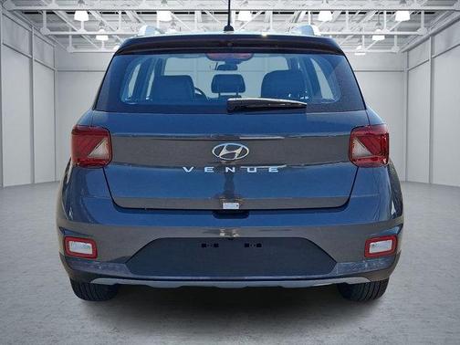 Ecotronic Gray w/Black Roof 2025 Hyundai VENUE Limited