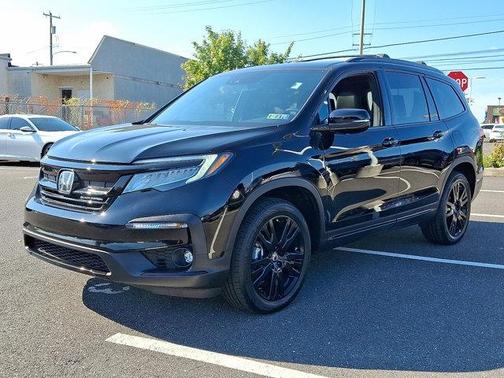 2022 Honda Pilot AWD Black Edition
