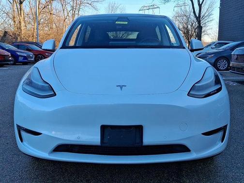 2022 Tesla Model Y Long Range Dual Motor All-Wheel Drive