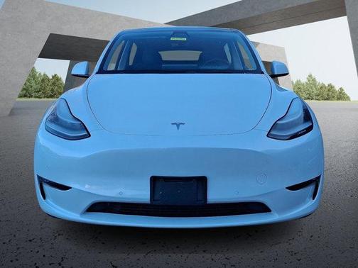 2022 Tesla Model Y Long Range Dual Motor All-Wheel Drive
