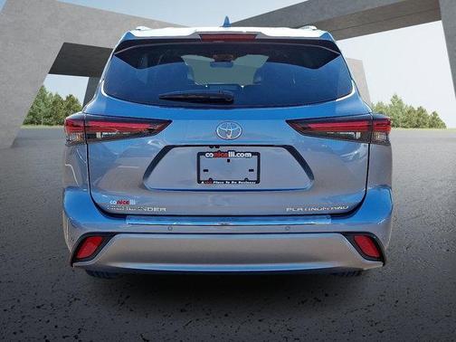 2024 Toyota Highlander Platinum