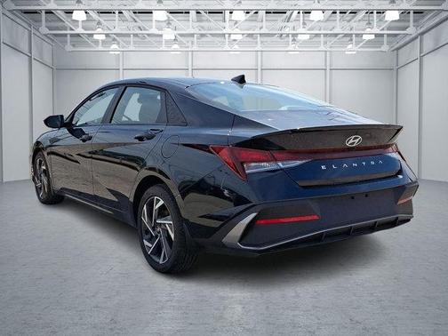 Abyss Black 2025 Hyundai ELANTRA Sport